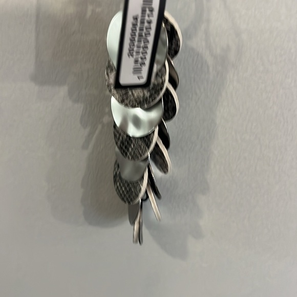 Super cute long necklace with snakeskin, print and silver placed on leather - Picture 2 of 4